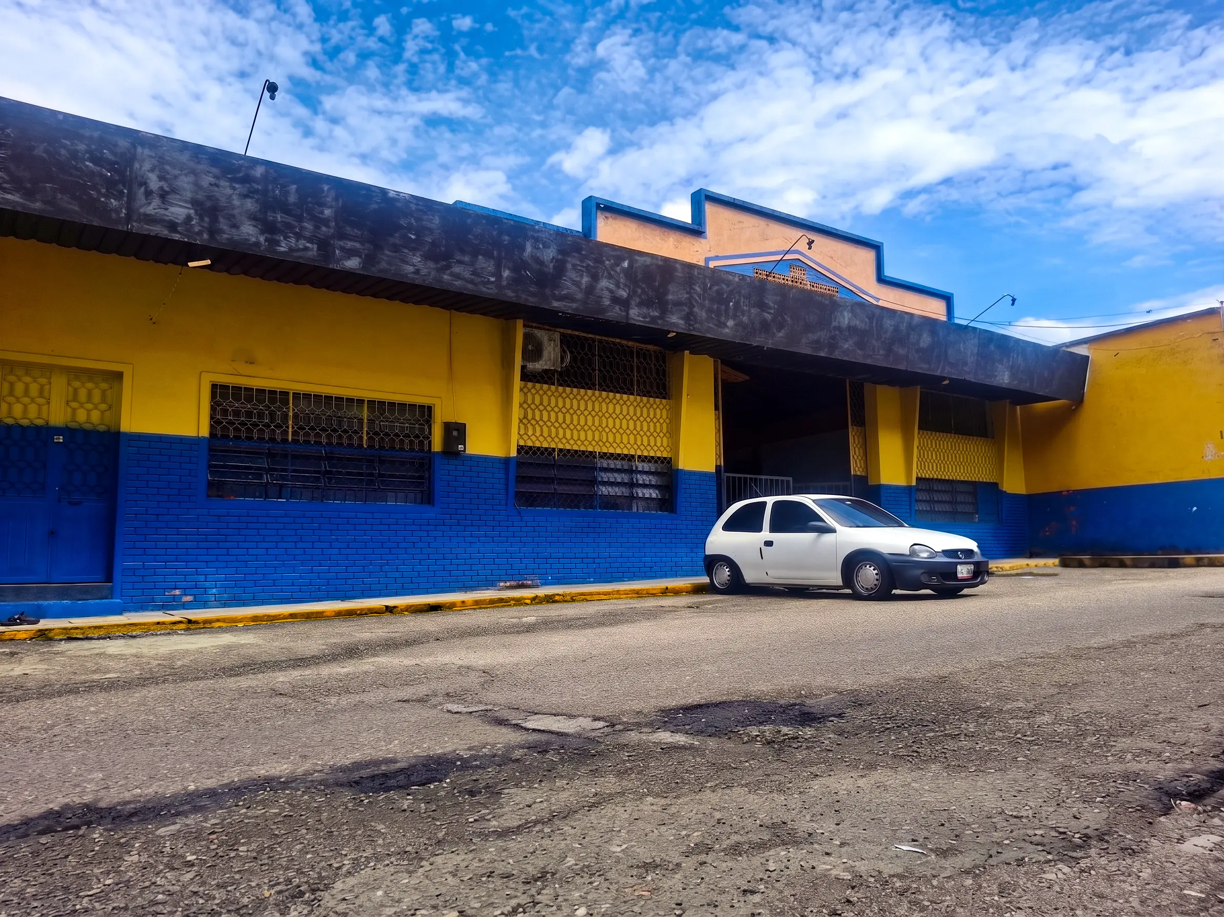 Fachada Servicios Makiana