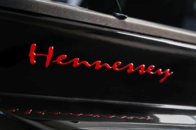 Bureko-6×6-Hennessey-Performance-32