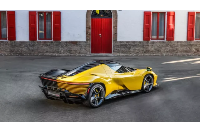 Ferrari-SP3-Daytona-record-7