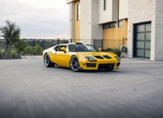 Este restomod del De Tomaso Pantera se convertirá en el más caro de la historia